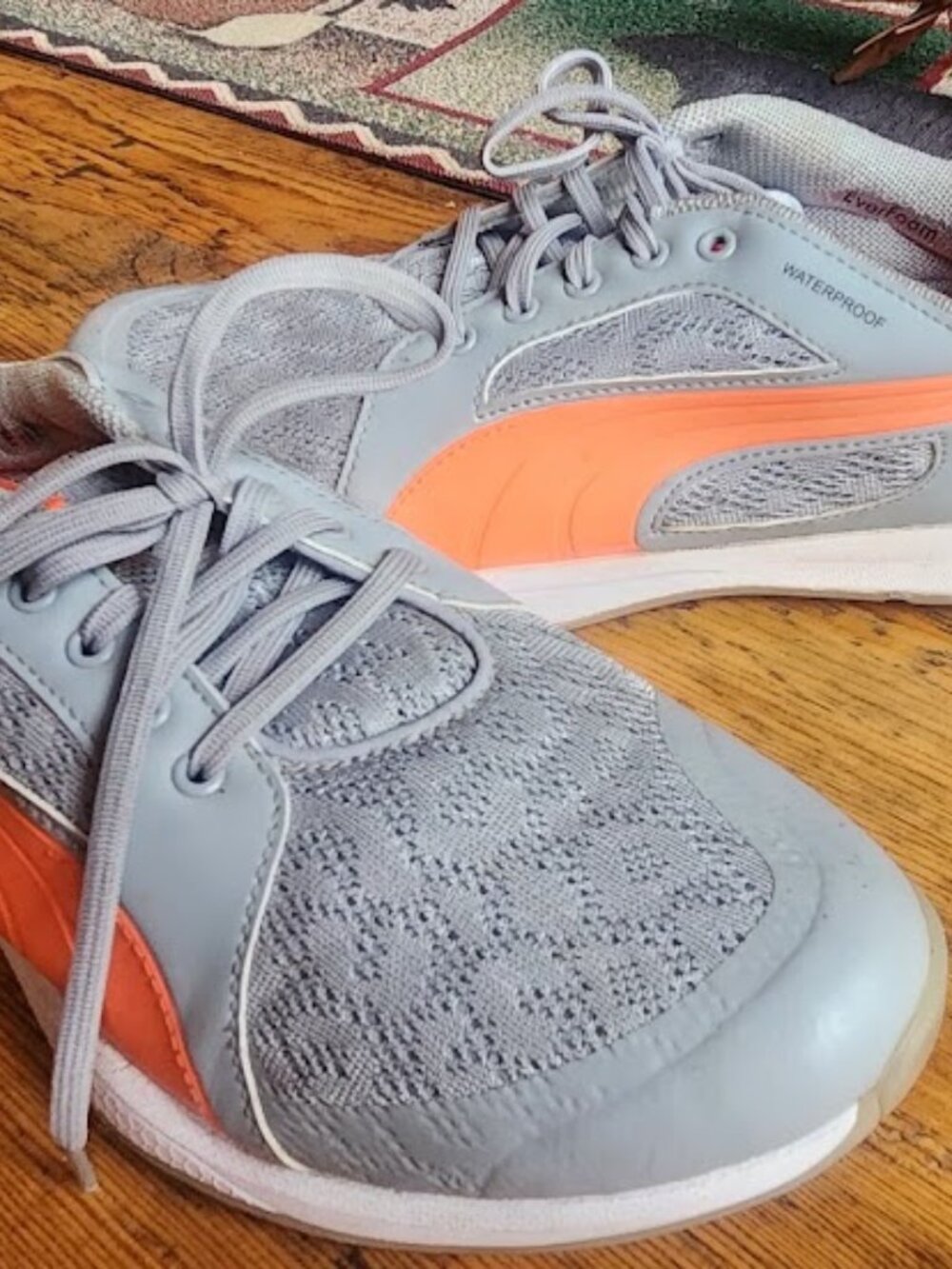 Puma Women's Spikeless Golf Shoes - Grey & Coral - Size 8 - Like New!